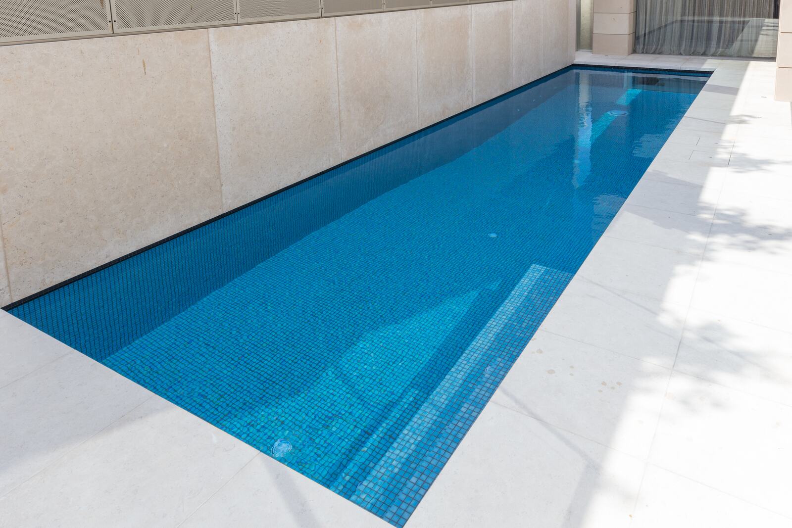 Blue lap pool, Queens Park