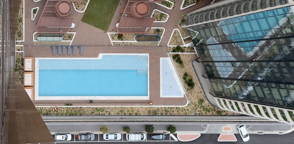 Rooftop apartment pool by Wright Pools, Rhodes Central