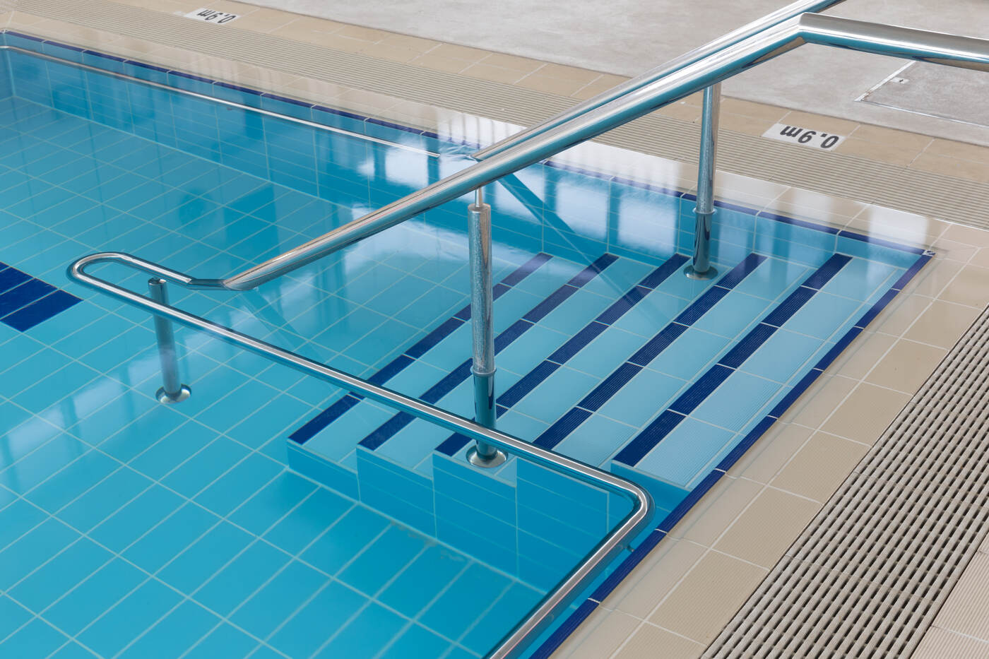 Stepped access into the pool, Cairnsfoot Swim School