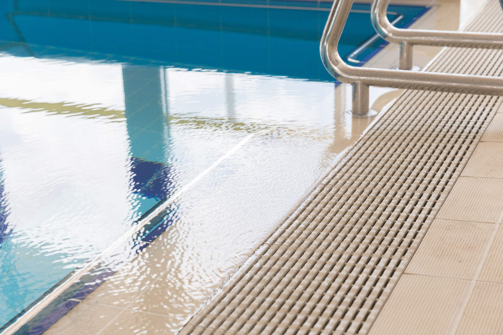 Learn-to-swim pool and entry steps, Cairnsfoot Swim School