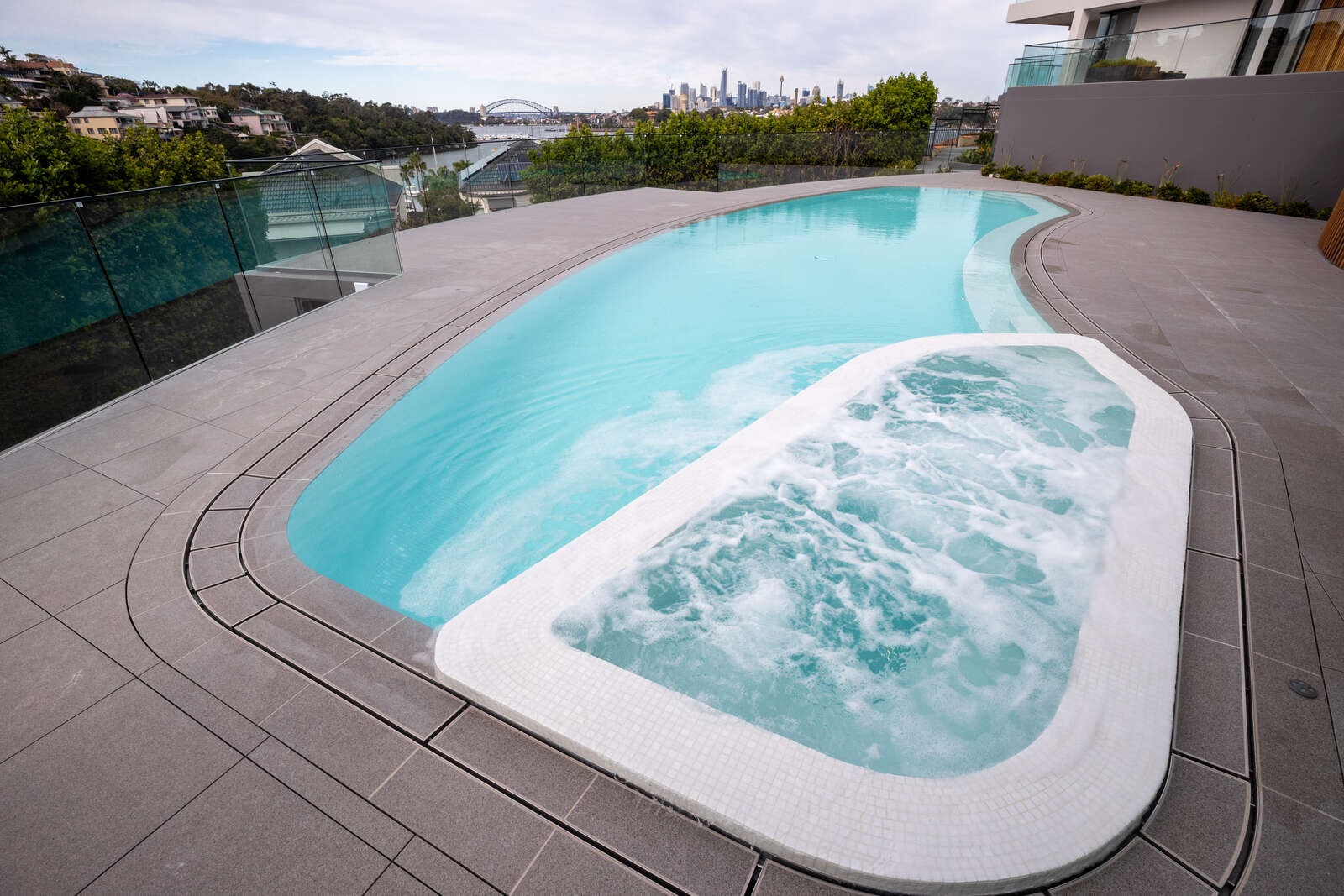 Spa with water jets running, Pulpit Point Residence pool