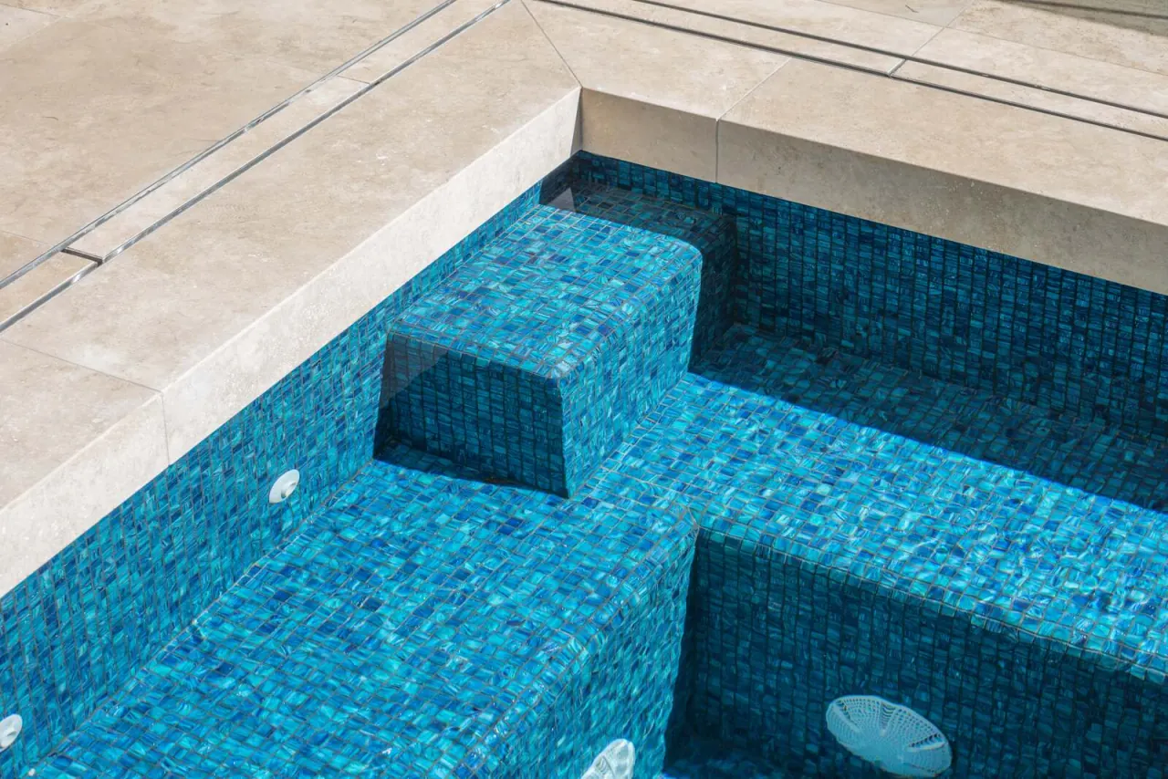 Gupta Residence pool, bench detail