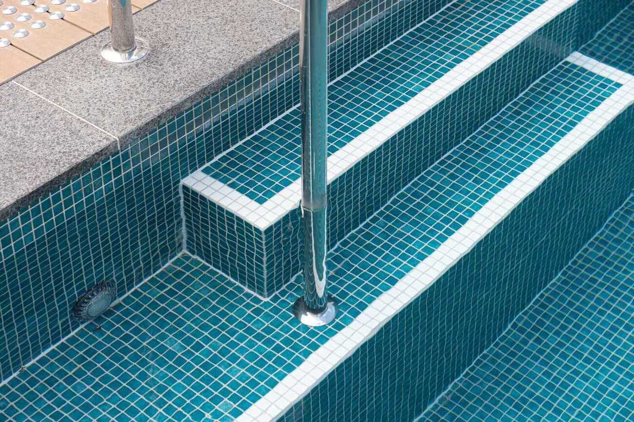 Indoor tiled lap pool, Vibe Hotel