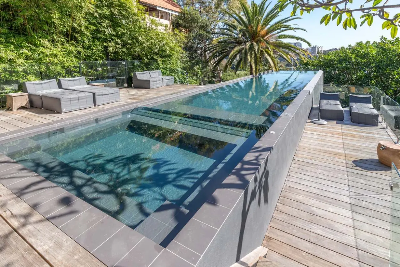Infinity pool with glass viewing window, Darling Point