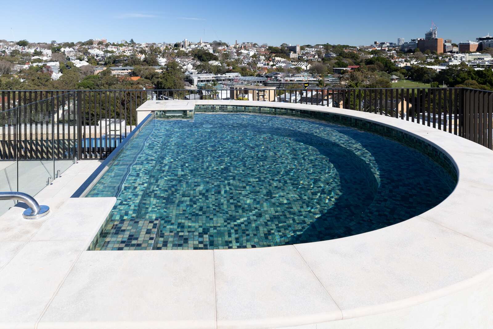 Rooftop infinity pool at Mona Road, Darling Point, by Wright Pools
