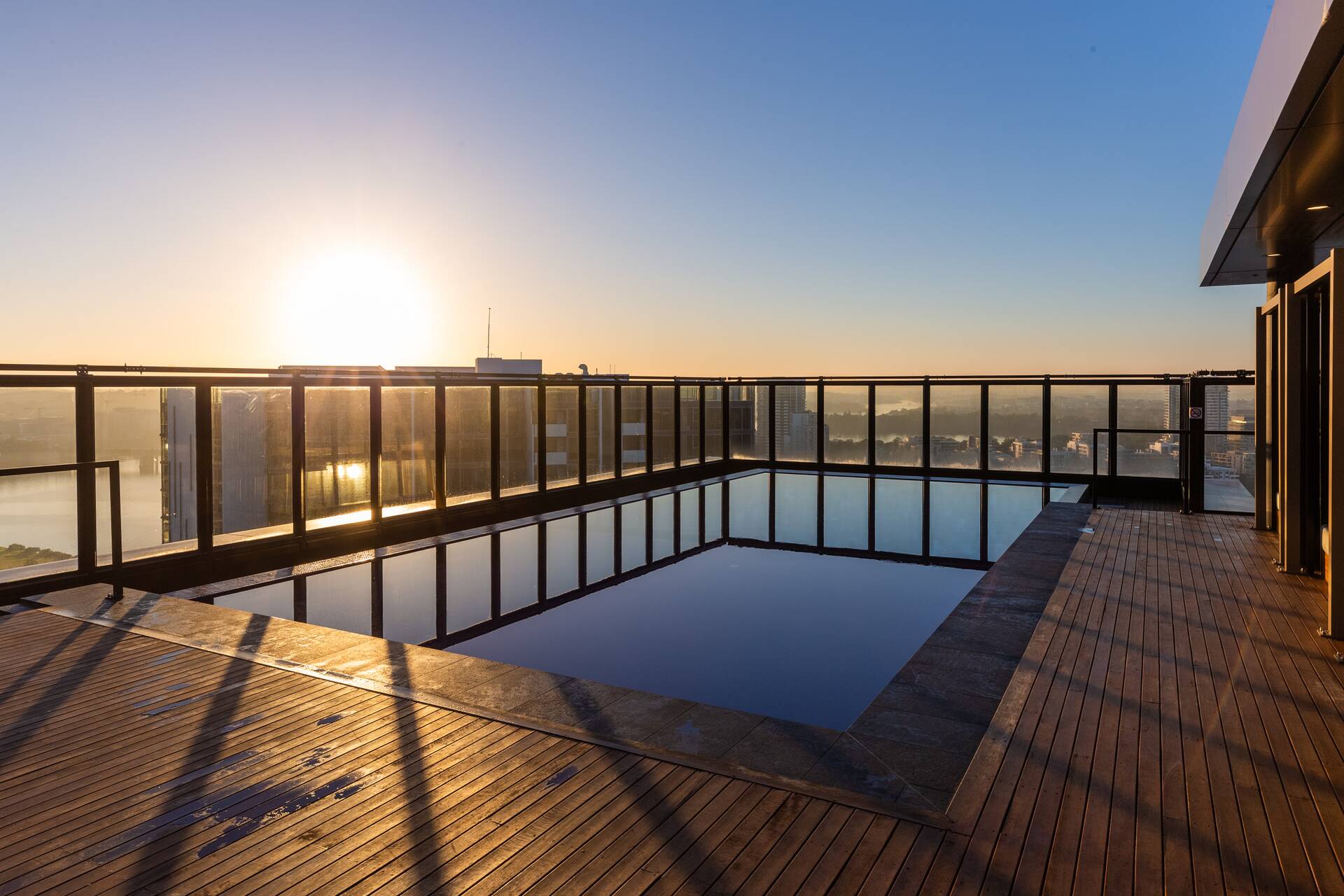 Wright Pools commercial rooftop pool, Parkview Taiga