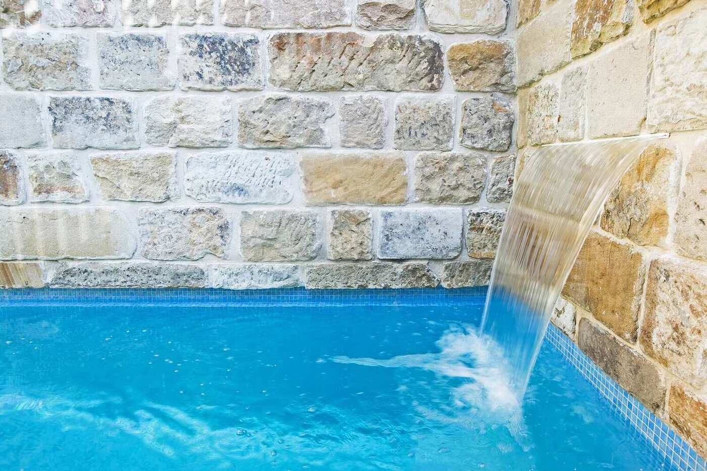 Profile Residence concrete pool by Wright Pools