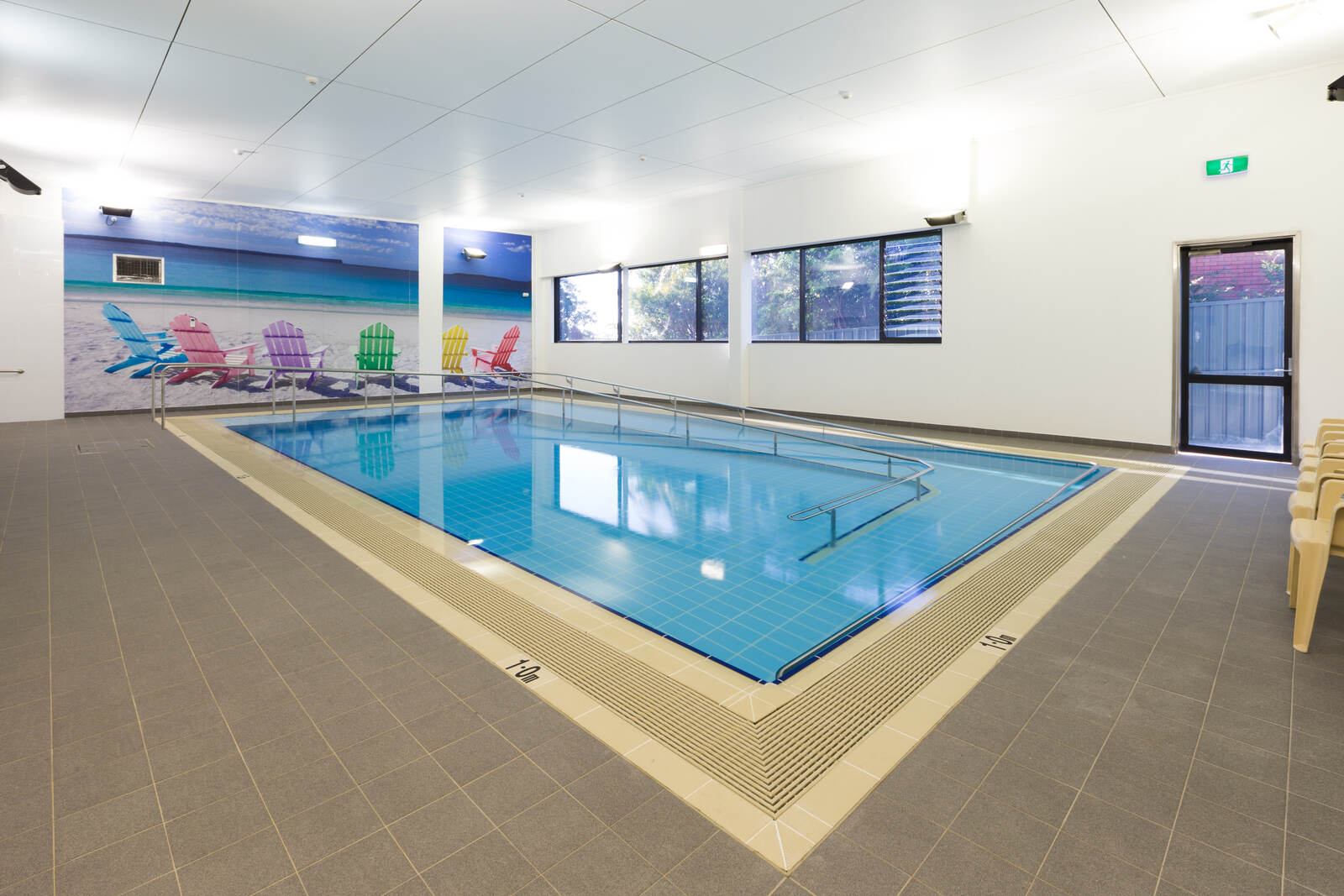 Hydrotherapy pool and beach-scene wall, Shellharbour Private Hospital