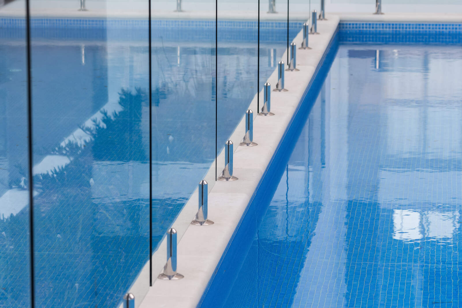 Waterline and glass balustrade detail, The Carl