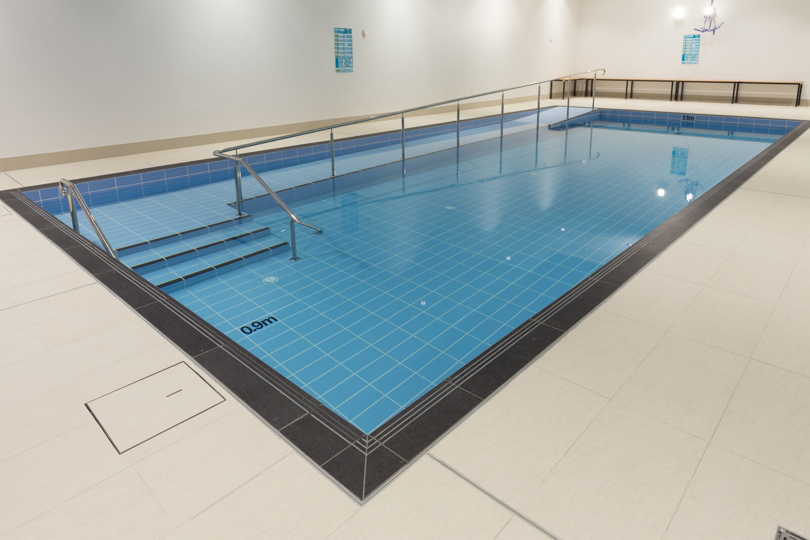 Hydrotherapy pool with ramp and stepped access, Waratah Private Hospital