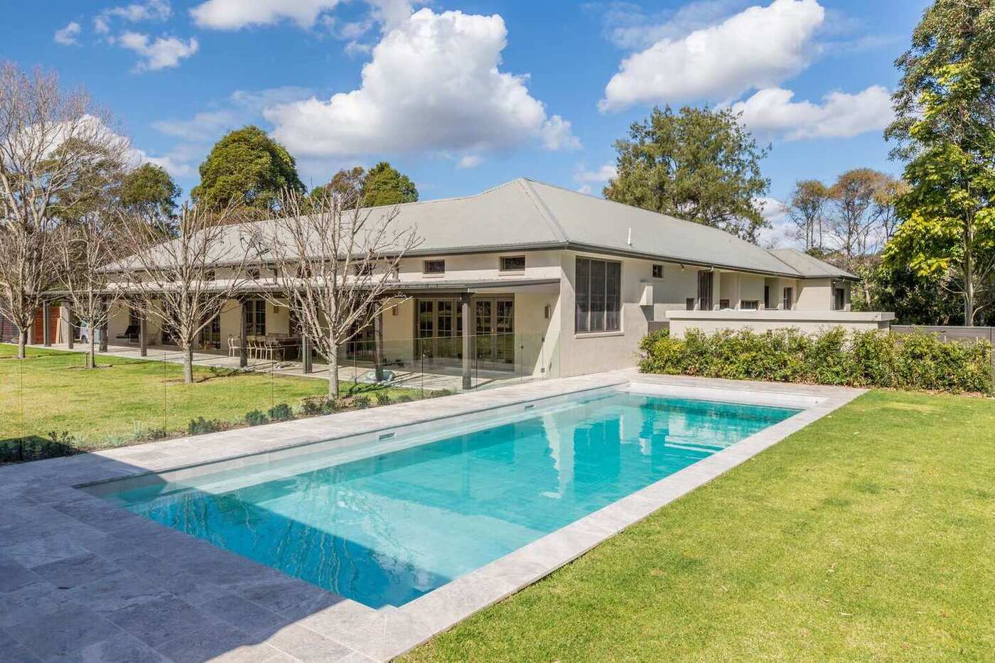 Concrete lap pool and pavilion, Oxford Falls